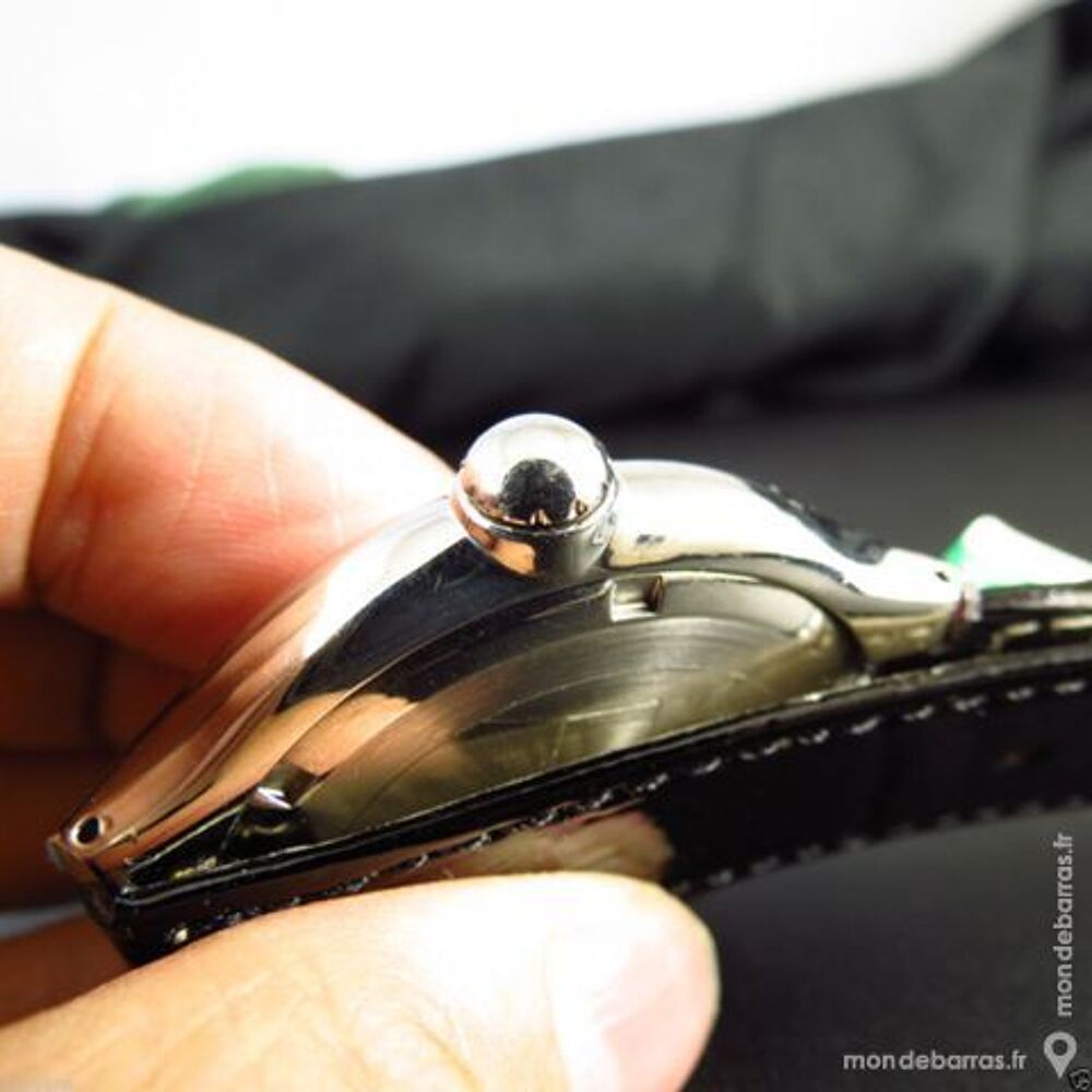 BENETTON montre analogique homme BEN0002 Bijoux et montres