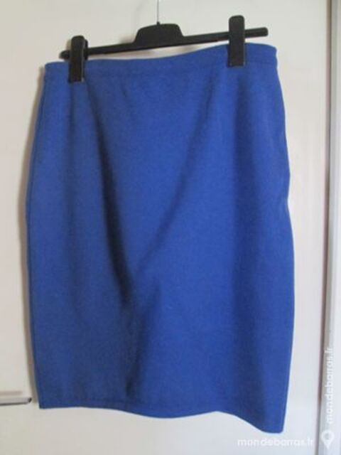 Jupe droite en lainage � Marque Devernois � 12 Goussainville (95)