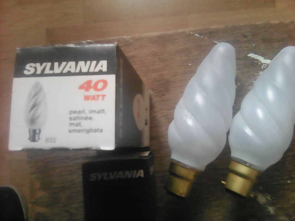 Lampes neuves g&eacute;antes torsad&eacute;es . Bricolage
