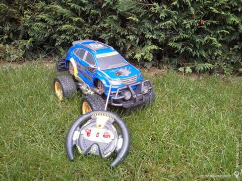 VOITURE TELECOMMANDEE 10 Svrier (74)