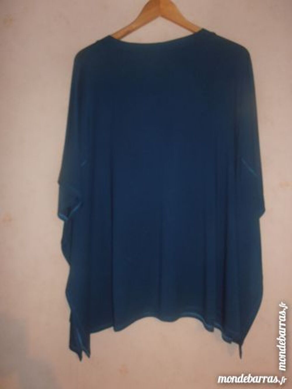 Gilet carr&eacute; bleu Vêtements