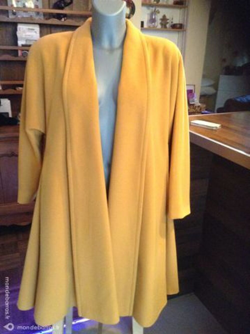 Tr&egrave;s beau manteau en laine et cachemire Vêtements