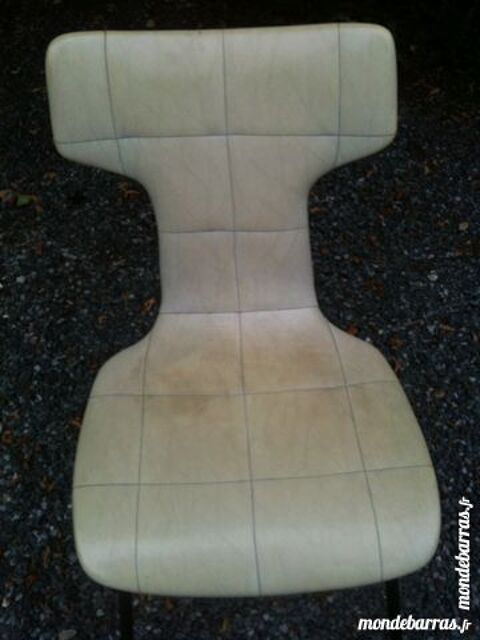 Chaise design dessus en skaî 25 Castres (81)