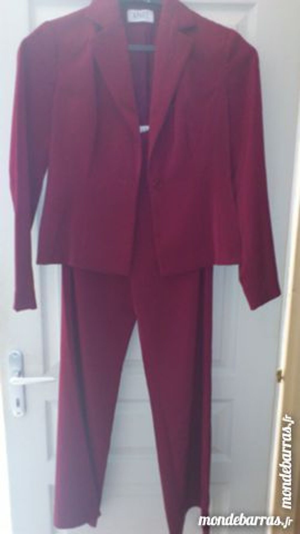 TAILLEUR APART BORDEAUX Vêtements