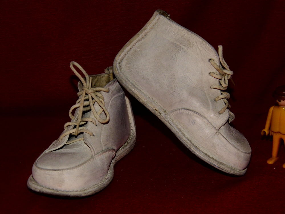 Chaussures anciennes cuir enfant poup&eacute;e vintage 