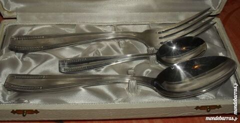 Coffret de 3 couverts en M�tal Argent� 40 Montreuil (93)