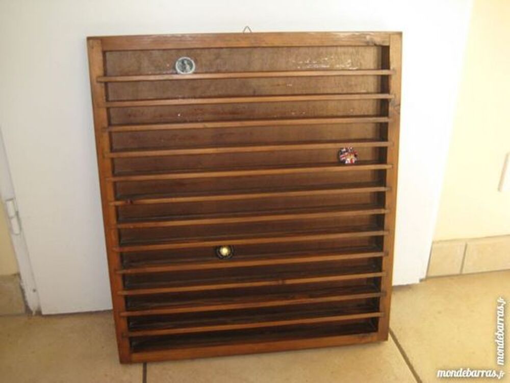 ETAGERE POUR CAPUSLES 