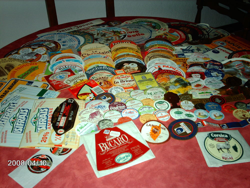 collection d 'etiquettes de couvercles de fromage 