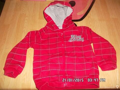 sweat à capuche rouge t.23 m*juste 1e*kiki60230 1 Chambly (60)