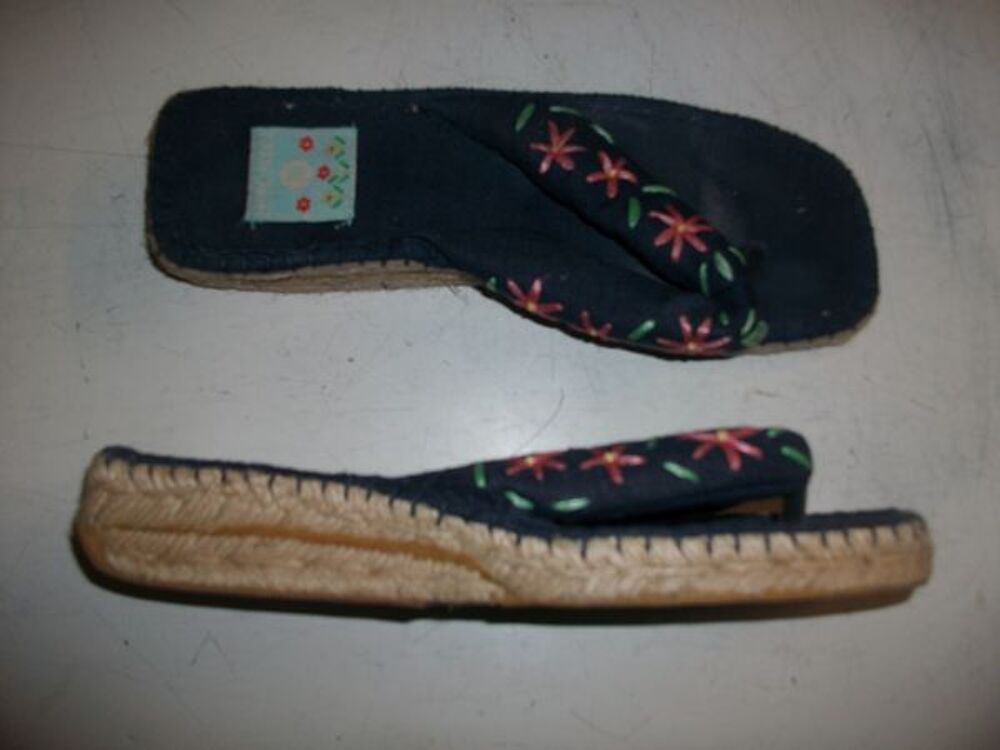Entredoigts en espadrilles Bleu &agrave; Fleurs pt 38 &agrave; 3,50 € Chaussures