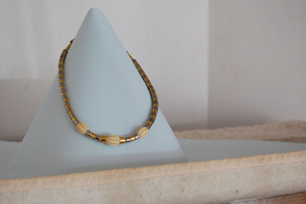 ancien collier Bijoux et montres