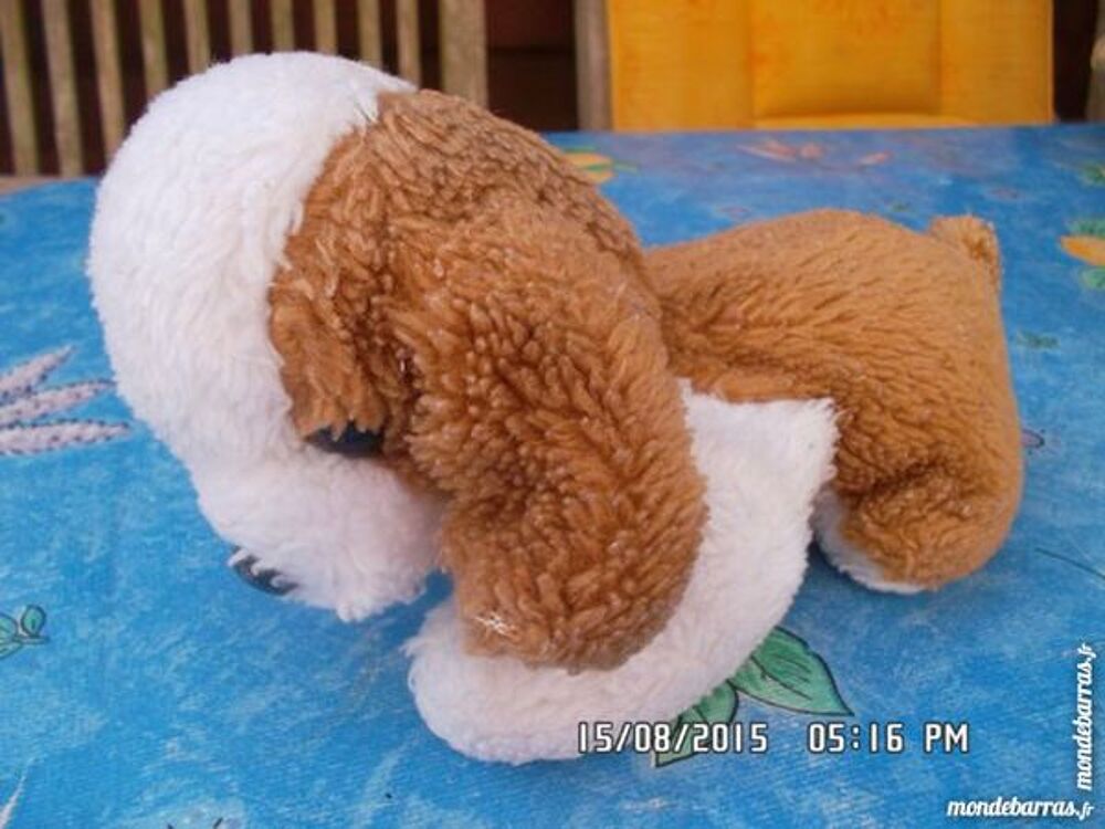 peluche chien Jeux / jouets