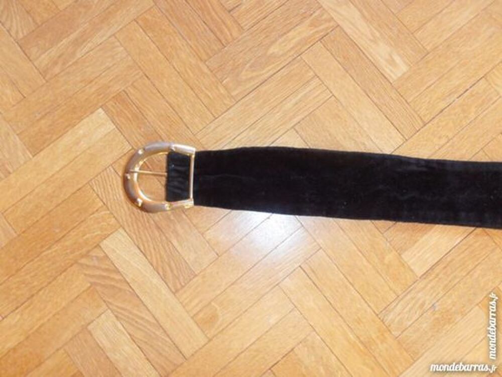 Ceinture noire velours boucle fer &agrave; cheval (77) Bijoux et montres