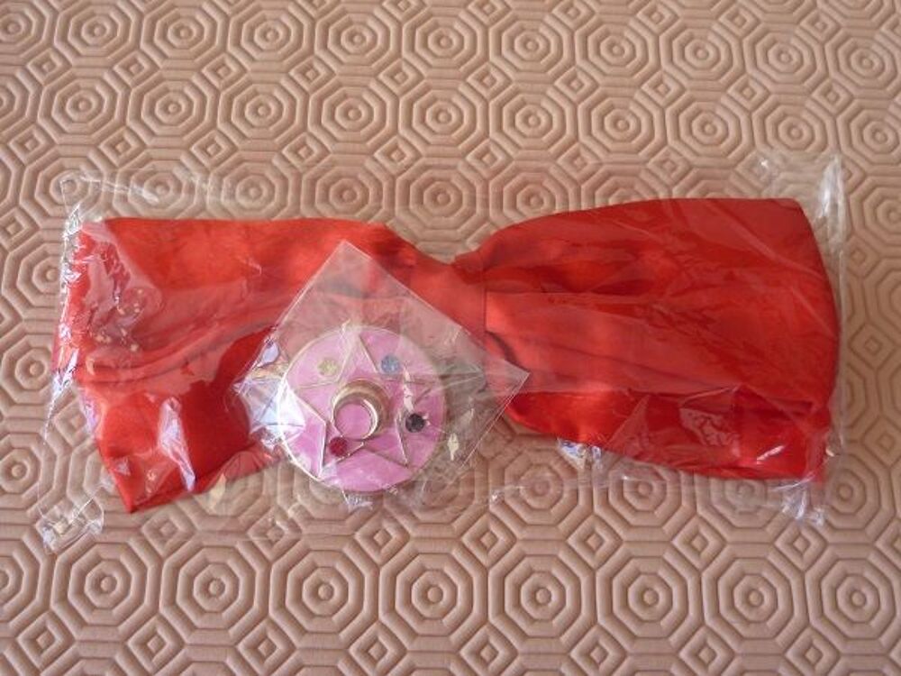 Broche sailor moon manga japon cosplay anime TV de Bijoux et montres