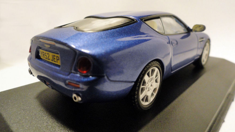 Aston Martin DB7 Zagato 2003 miniature 1/43 WhiteBox Neuf 