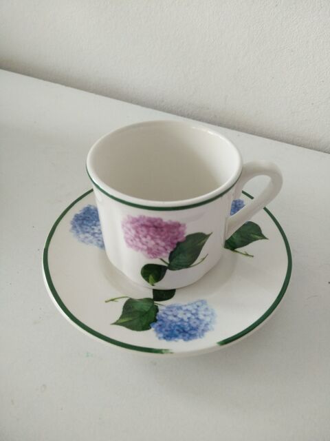 une tasse et sa soucoupe 5 Noisy-le-Grand (93)
