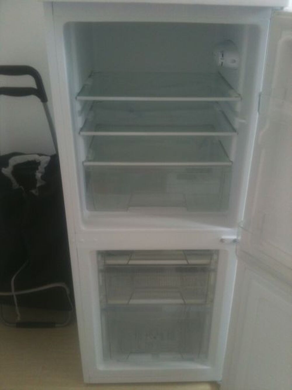 VEND PETIT REFRIGERATEUR CONGELATEUR Electroménager