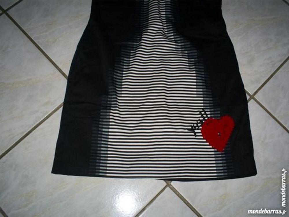 Robe DESIGUAL Taille 38 Vêtements