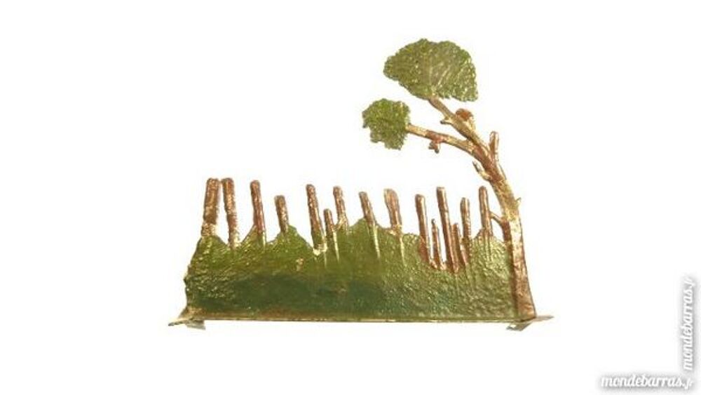 Ancien D&eacute;cor pour soldat de plomd 