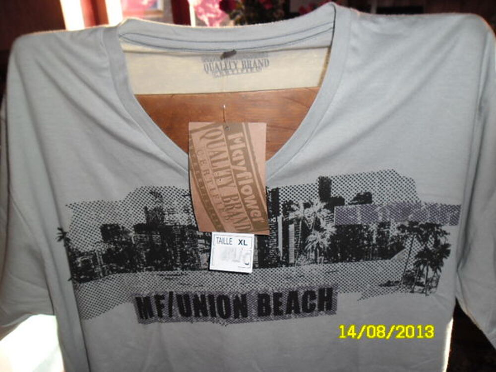 tee-shirt Vêtements