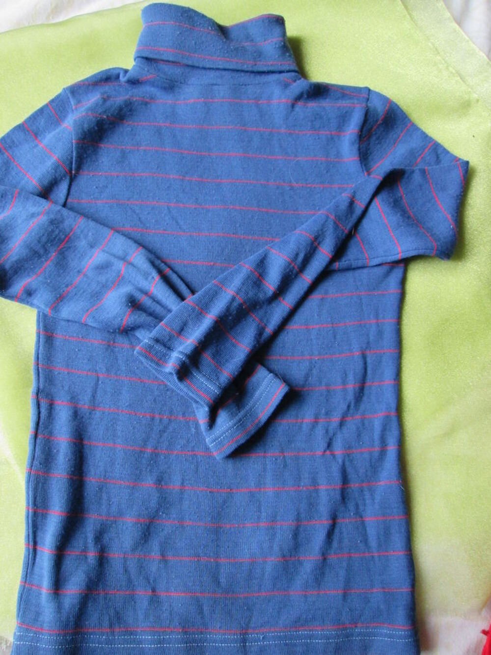 3 Sous pull enfant Taille 6-8-12 ans Vêtements enfants