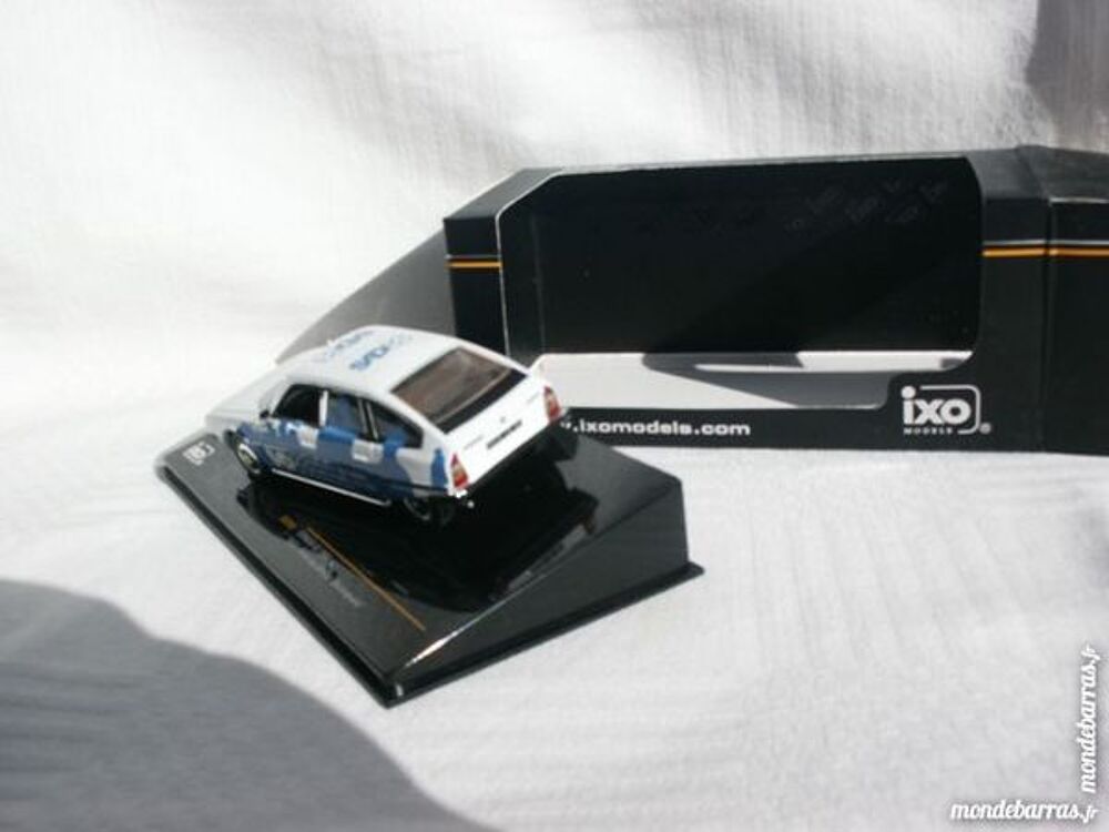 Citroen Cx sp&eacute;cial SAD83 1983 1/43 Ixo Neuf Boite Livres et BD