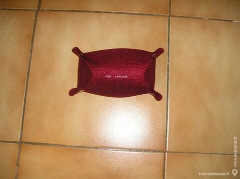- vide poche ted lapidus - en feutre bordeaux 5 Sept�mes-les-Vallons (13)