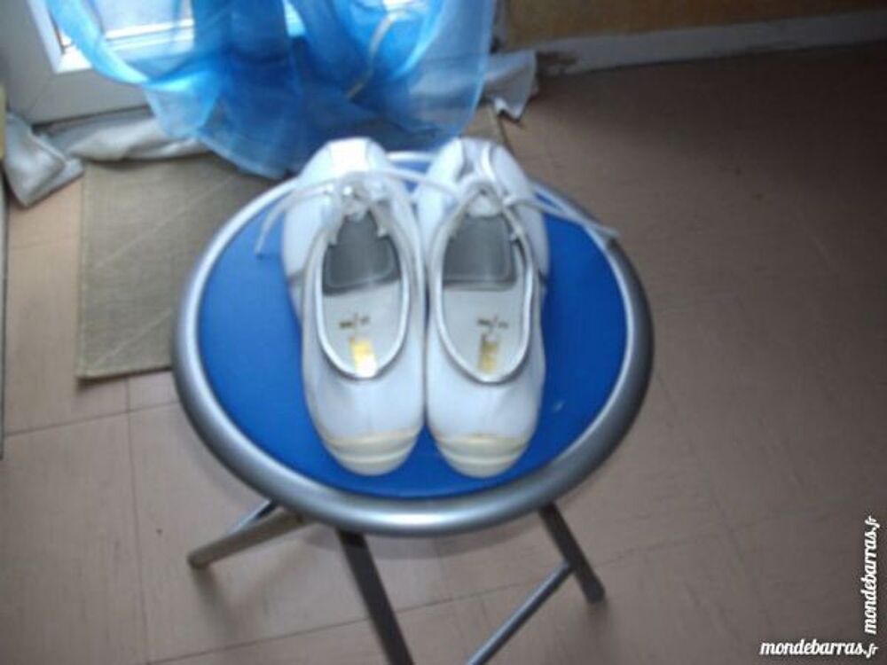 CHAUSSURES DE MARCHE Chaussures