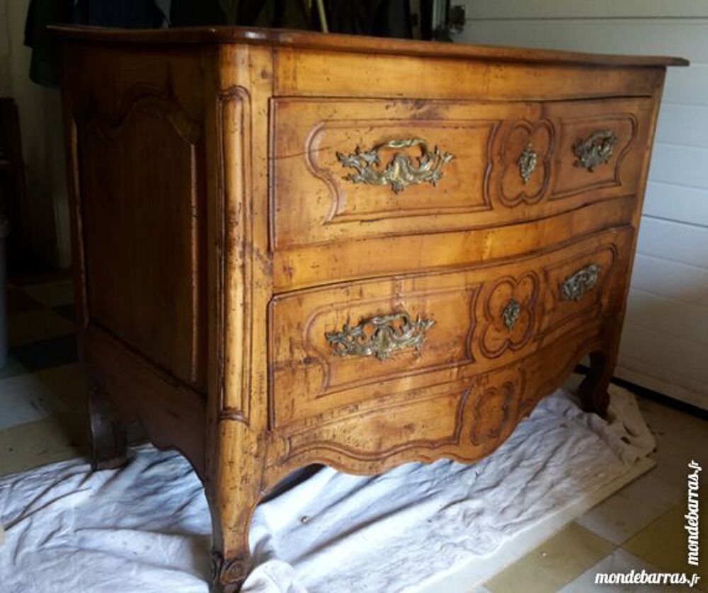 commode galb&eacute;e 18 &egrave;me en poirier Meubles