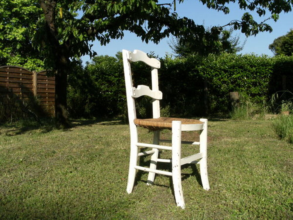 CHAISES PAYSANNES Meubles