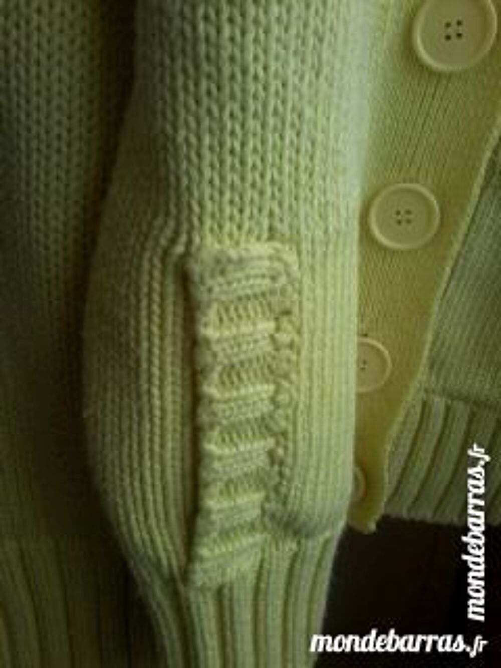 GILET JAUNE TAILLE M 38/40 PHILDAR D'OCCAS. Vêtements