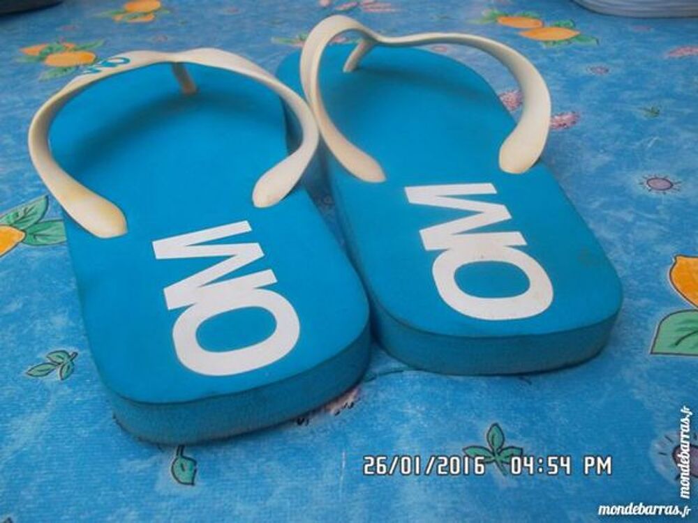 tongs bleu OM t.36 Chaussures