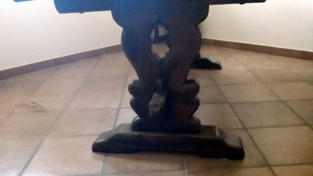 table monast&egrave;re Meubles