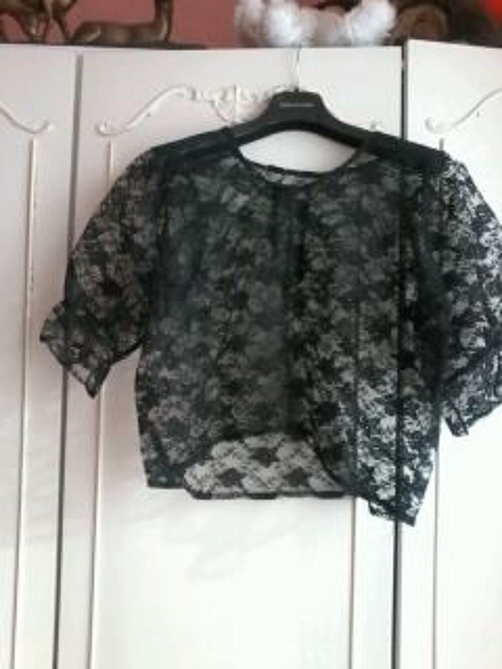 chemisier neuf en tulle noir transparent taille 42/44 Vêtements