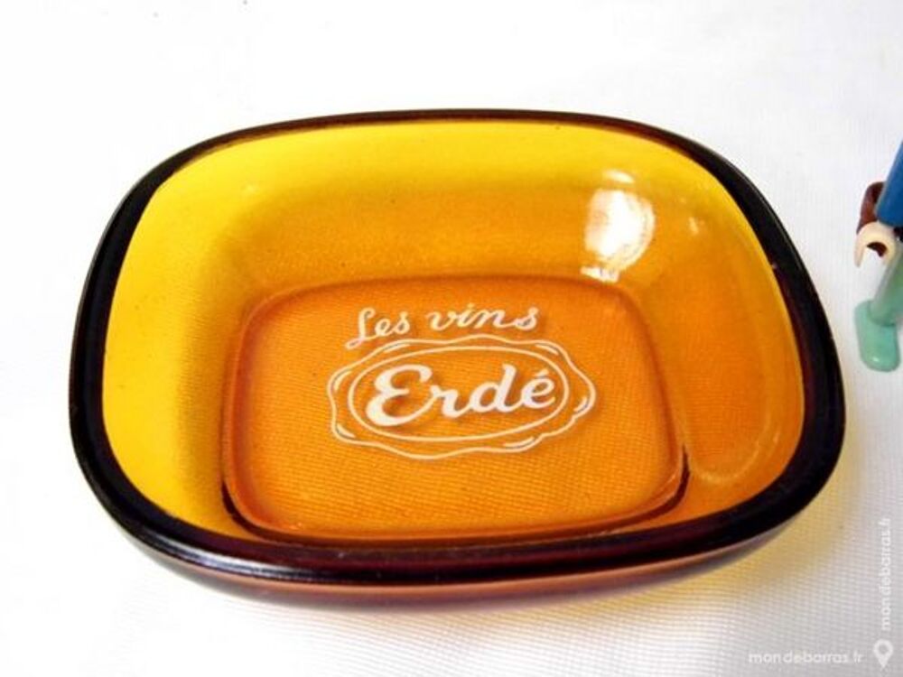 Cendrier publicitaire vin ERDE erd&eacute; en verre fum&eacute; Décoration
