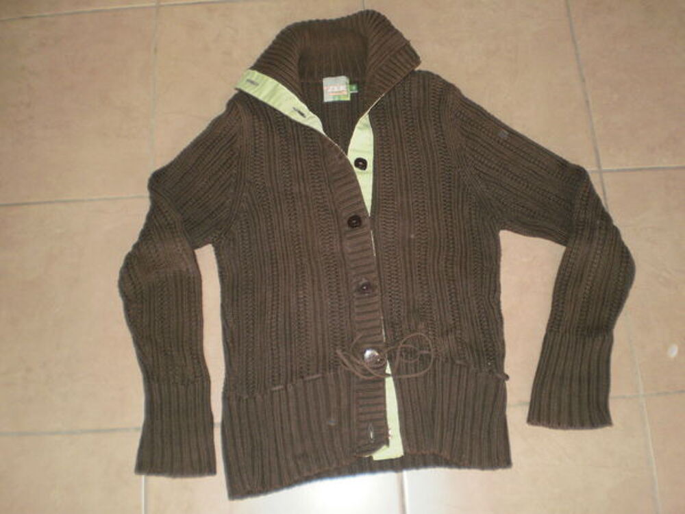 pulls, tuniques, vestes... Vêtements