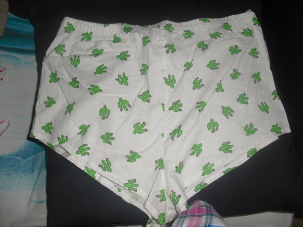 cale&ccedil;on motifs cactus taille 36/38/40 Vêtements
