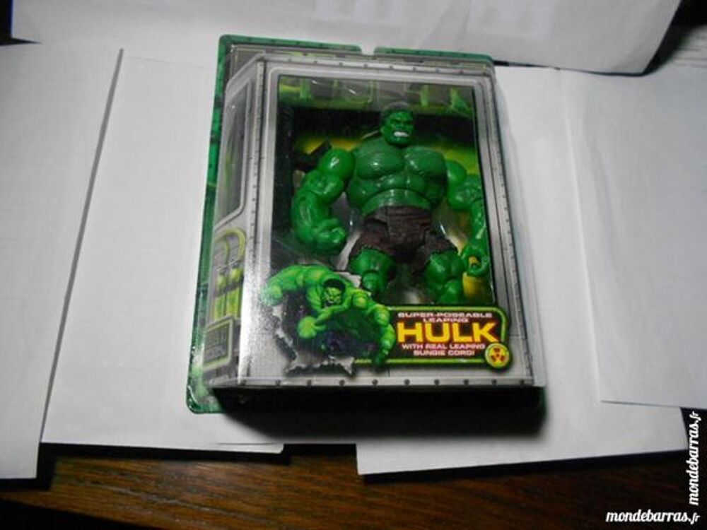 FIGURINE HULK SUPER-POSEABLE SAUT Jeux / jouets