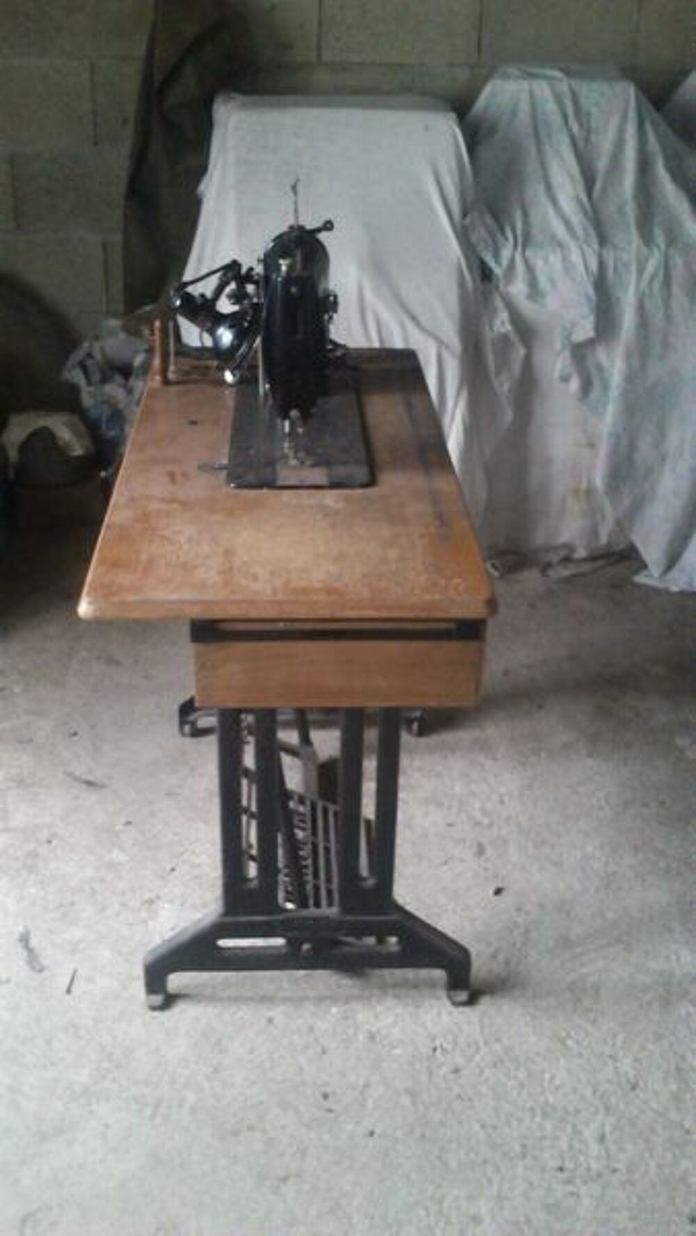 Machine &agrave; coudre Electroménager