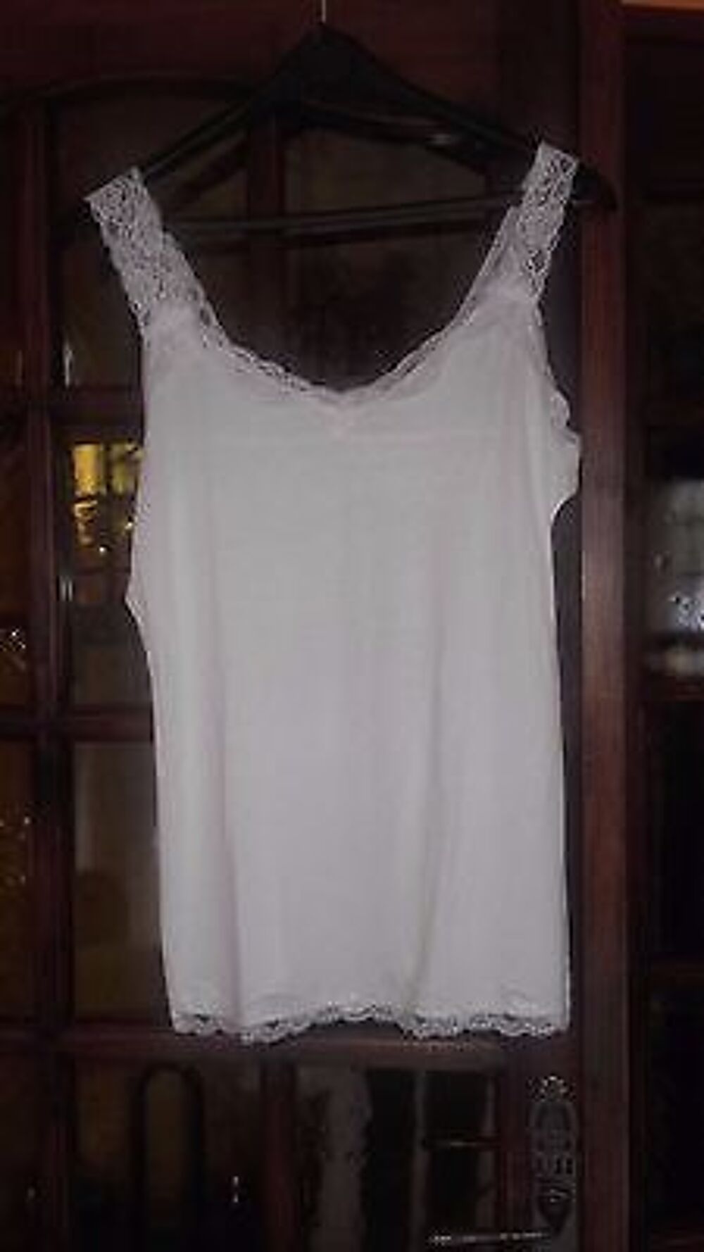 MAGNIFIQUE TOP BLANC CASSE Vêtements
