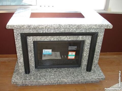 Chemine en pierre granit  et foyer deville 1790 Annecy (74)