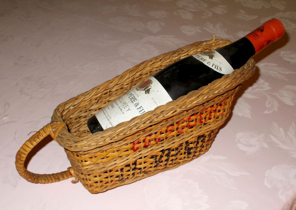 Panier &agrave; vin en osier (ancien) Décoration