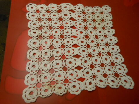 napperon pa44 6 Grzieu-la-Varenne (69)