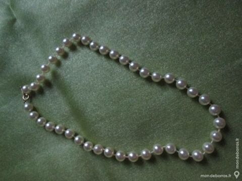 Collier fantaisie avec perles 2 Goussainville (95)