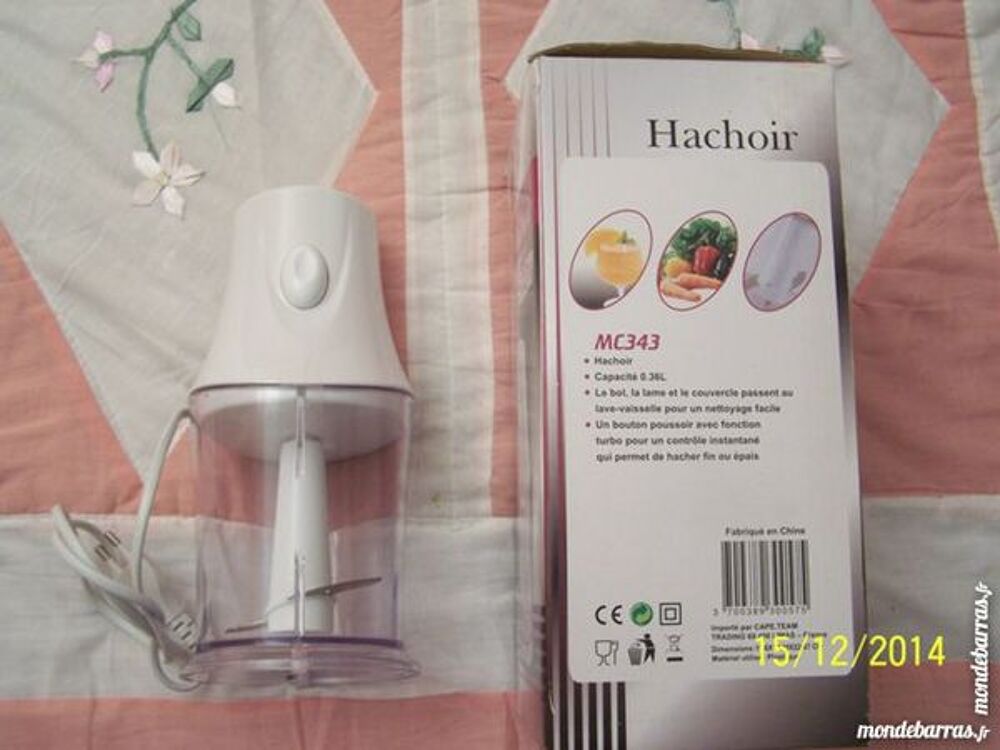 HACHOIR 200 W NEUF Electroménager