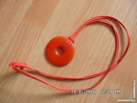 collier rond orange*juste 1e*kiki60230 1 Chambly (60)