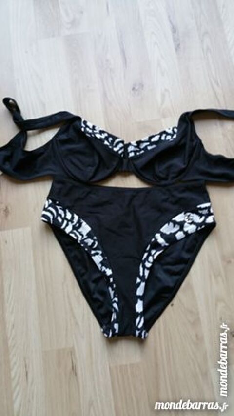 Bikini Femme 5 Garches (92)