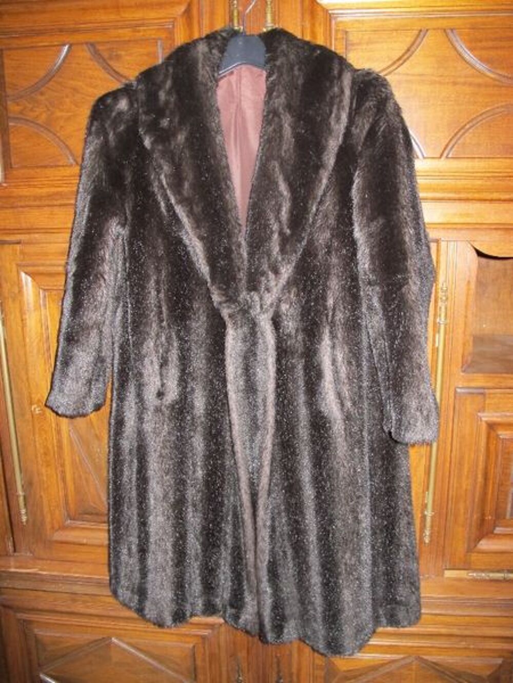 MANTEAU LONG EN FOURRURE SYNTHETIQUE Vêtements