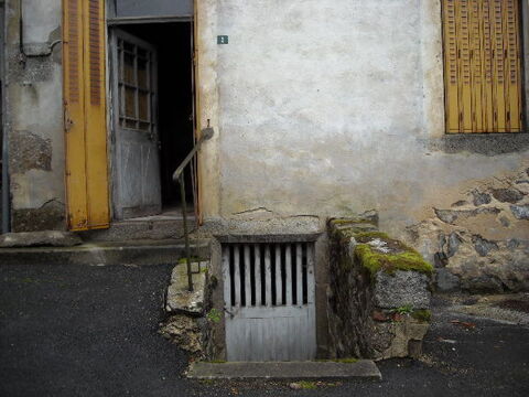   Maison de bourg en pierre r�gion bourbonnaise
Maison - 4 pi�ce(s) - 150 m�