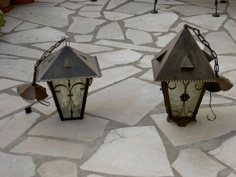 Deux lanternesaspect  ancien en métal et verre 45 Uzès (30)